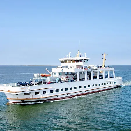 Huus Noerdernee 2 Апартаменты *